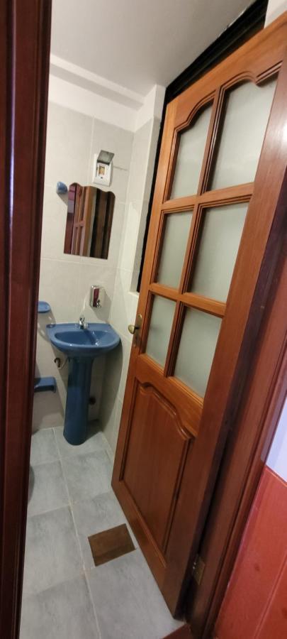 Hostal Sol Y Luna Bed & Breakfast Копакабана Екстериор снимка