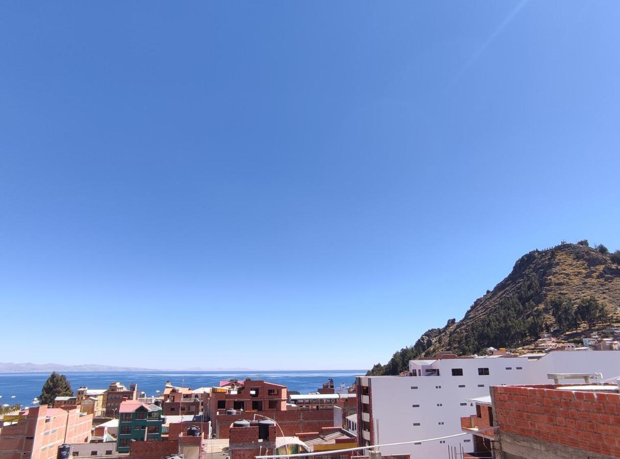 Hostal Sol Y Luna Bed & Breakfast Копакабана Екстериор снимка