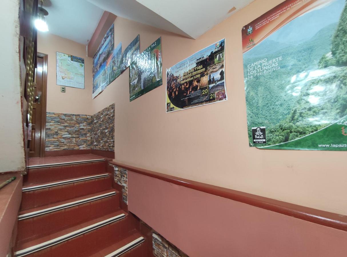 Hostal Sol Y Luna Bed & Breakfast Копакабана Екстериор снимка