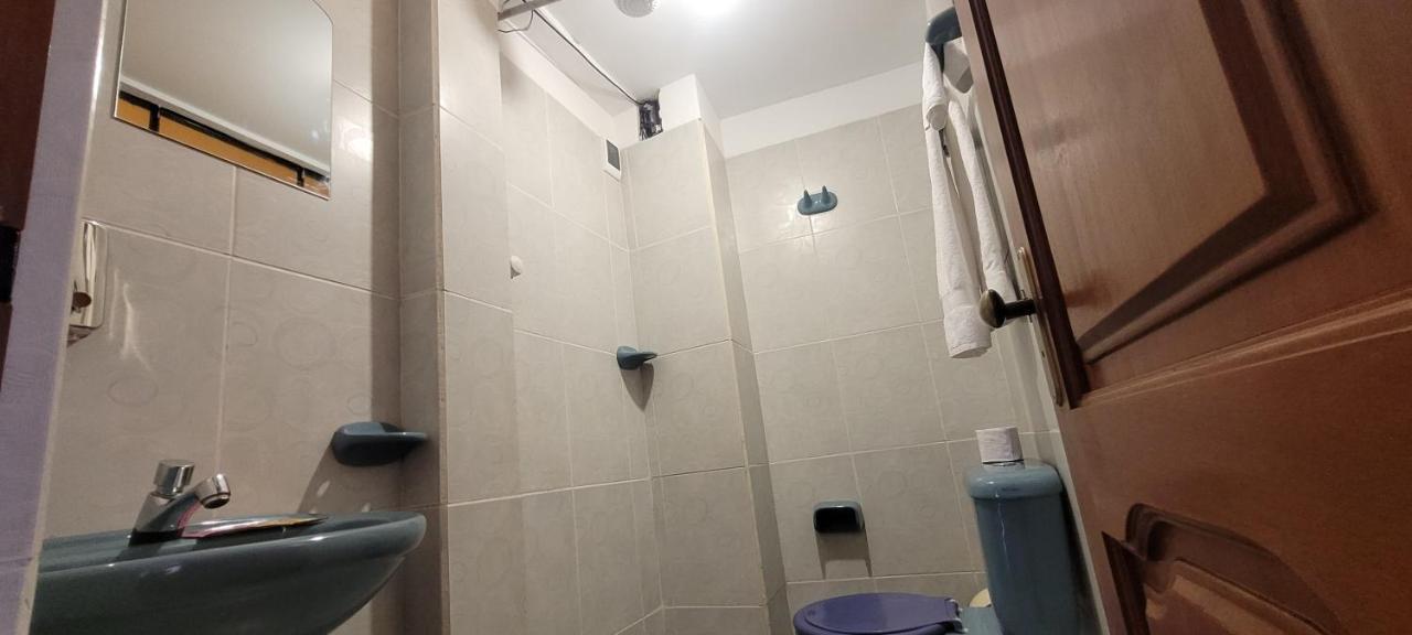 Hostal Sol Y Luna Bed & Breakfast Копакабана Екстериор снимка